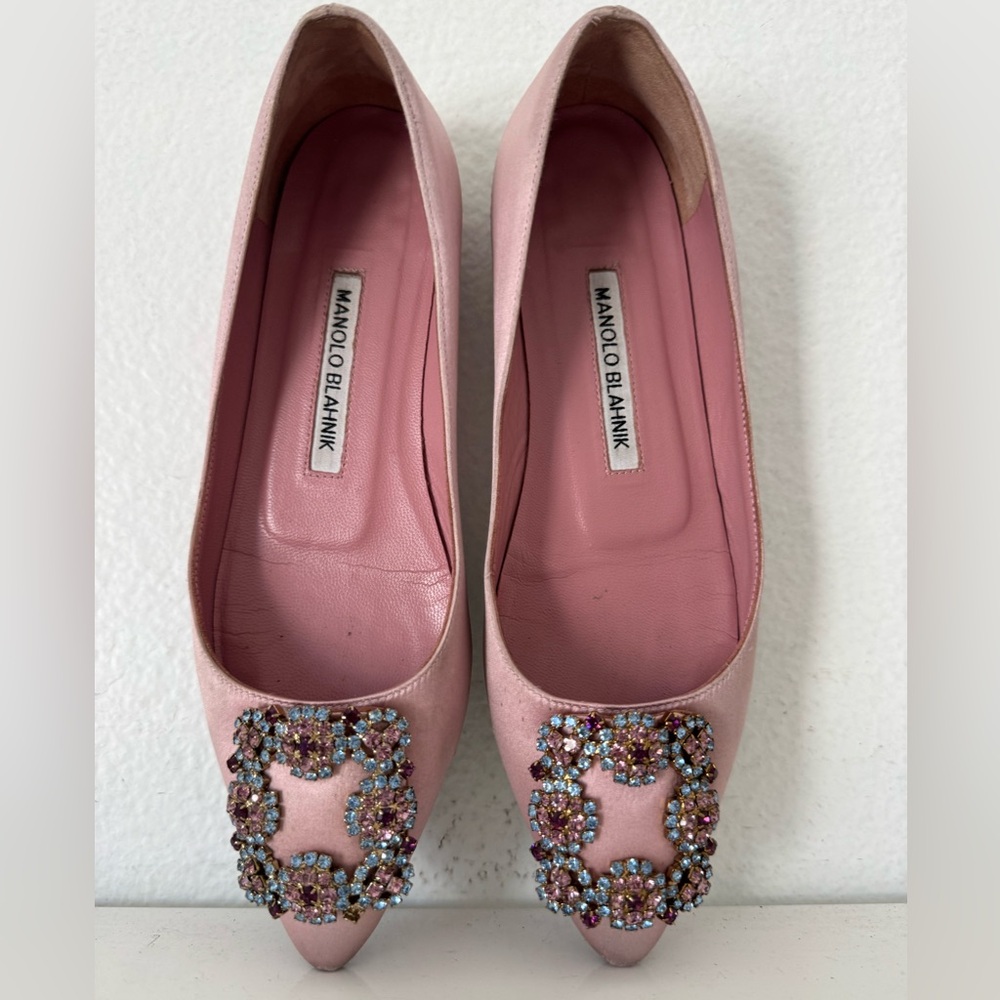 RARE Manolo Blahnik Hangisi Pink Satin Flats Amethyst Sapphire Buckle Size 35.5